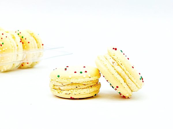 6 Classic Gingerbread French Macarons For Sale