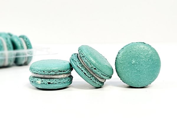 Blackberry Lavender French Macarons | Perfect for your next holiday feast. Supply