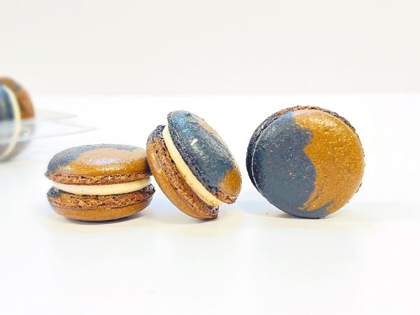 6 Pack Cinnamon Caramel & Chocolate French Macarons Supply