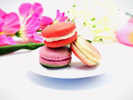 6 Pack Assorted  Macarons | Lychee, Guava and Apple Cinnamon Macaron Discount