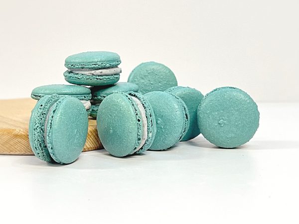 Blackberry Lavender French Macarons | Perfect for your next holiday feast. Supply