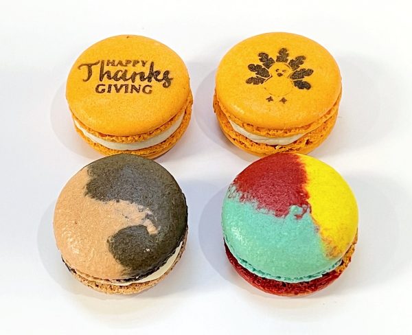 12 Pack Happy Thanksgiving Macaron Collection with Clear Gift Box | Ideal for Thanksgiving Festivities For Sale