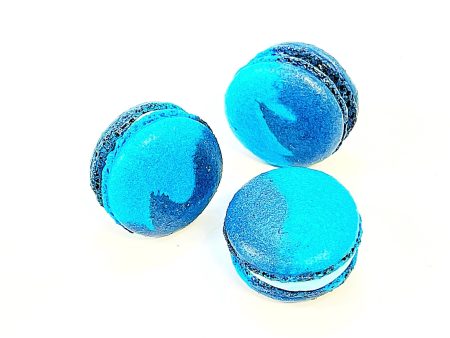 6 Pack  Blue curaçao macarons | ideal for celebratory events. Fashion