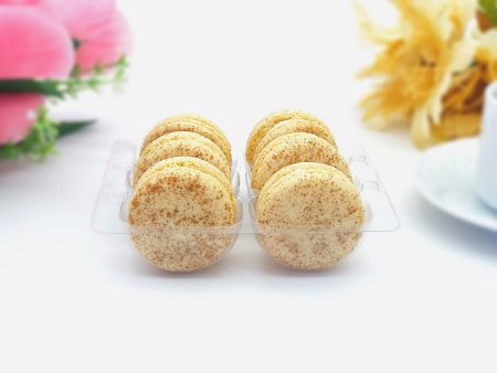 6 Pack  cinnamon roll macarons For Sale