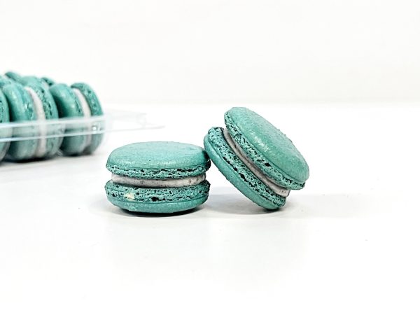 Blackberry Lavender French Macarons | Perfect for your next holiday feast. Supply