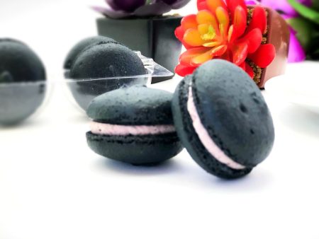 6 Pack  blackberry macarons For Discount