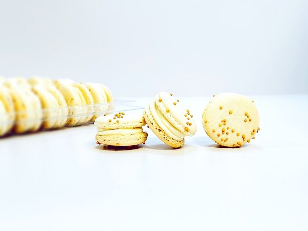 6 Pack Gourmet Vanilla Macarons For Sale