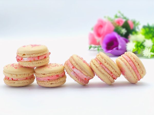 6 Pack Cranberry Cocktail Macarons Online now