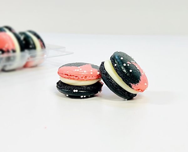 6 Pack Vanilla Raspberry Custard French Macaron Hot on Sale