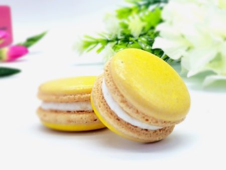 6 Pack  banana macarons Online Sale