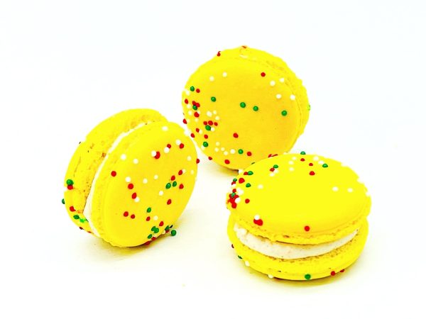 6 Caramelized Pineapple Gingerbread French Macarons Sale