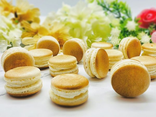 6 Pack Longkong  French Macarons | Perfect for your next celebratory events. Sale