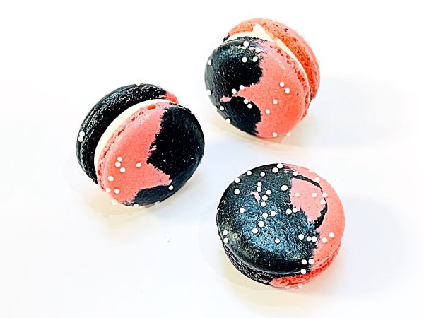 6 Pack Vanilla Raspberry Custard French Macaron Hot on Sale