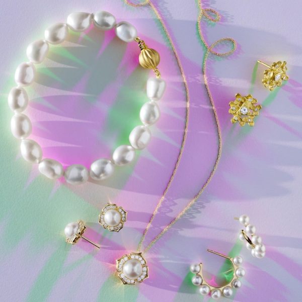 Baroque White Pearl & Gold Bracelet For Cheap