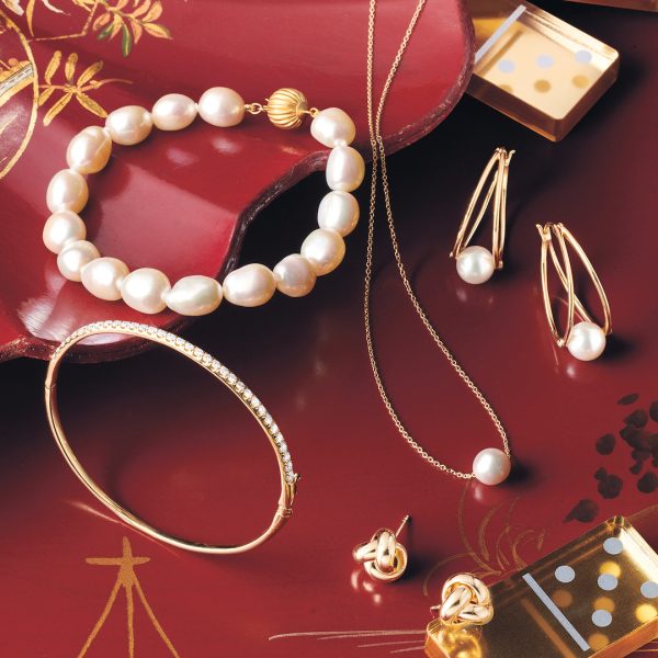 Baroque White Pearl & Gold Bracelet For Cheap